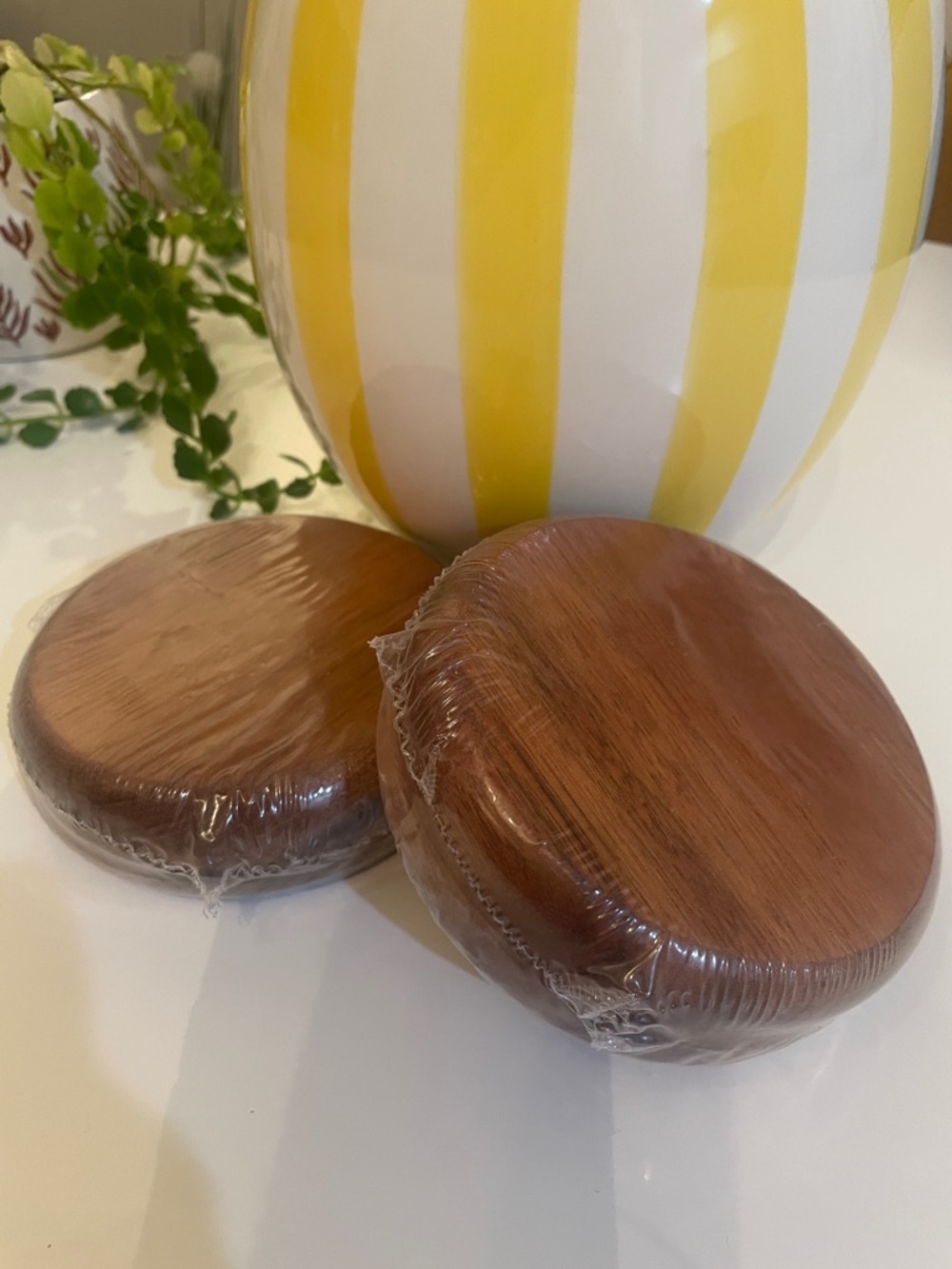 Wooden Thick Round Coasters - Variegated Brown (Set of 4) NWOT